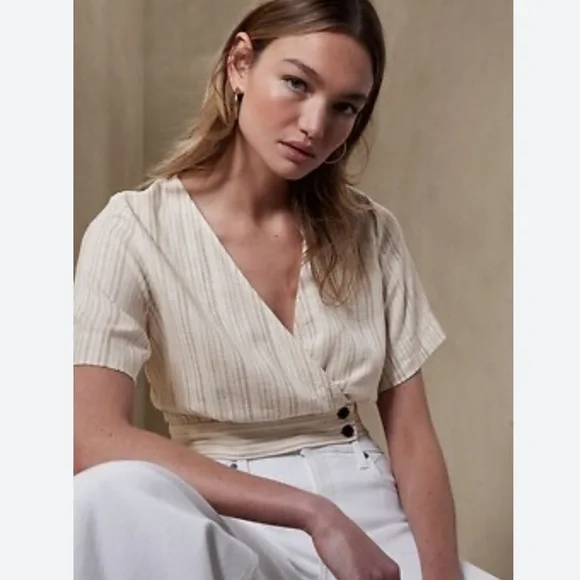 Banana Republic Cropped Linen-Blend Blouse Size Medium NWTS - Picture 4 of 4